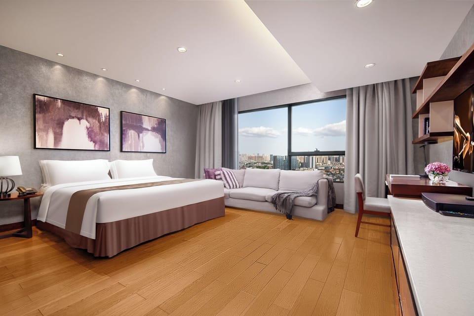 Double King Bed Suite | 1 bedroom, down comforters, in-room safe, laptop workspace