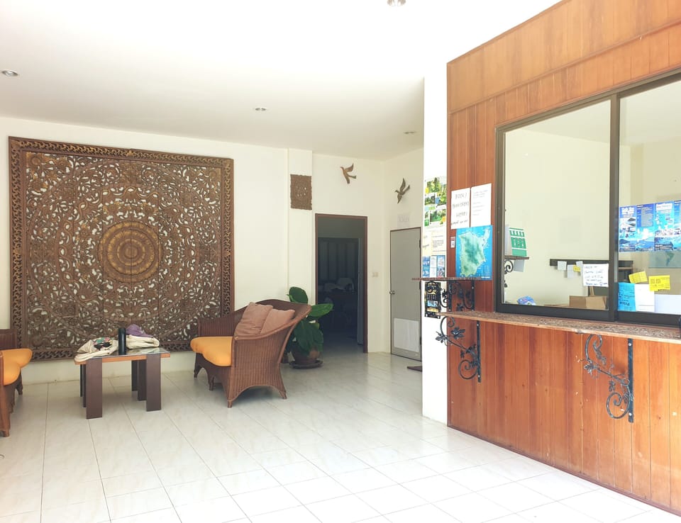 Penzy Guesthouse Bed and Breakfast in Ko Samui