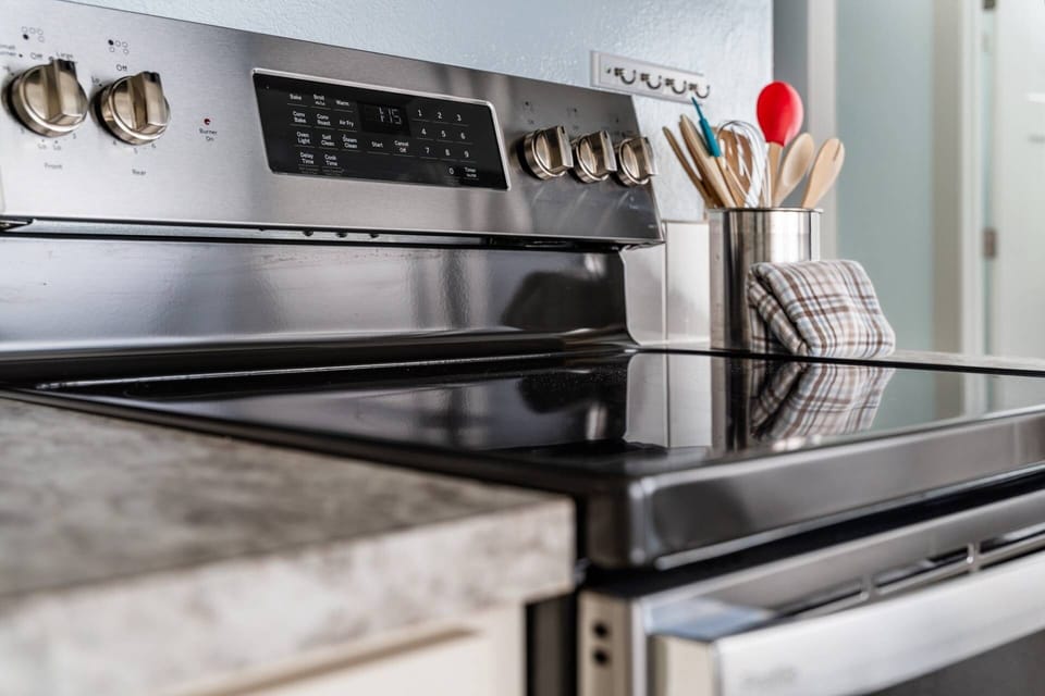 The kitchen was well equipped which allowed us to make a handful of meals there rather than eating out the entire time- which we appreciated.  -Samant