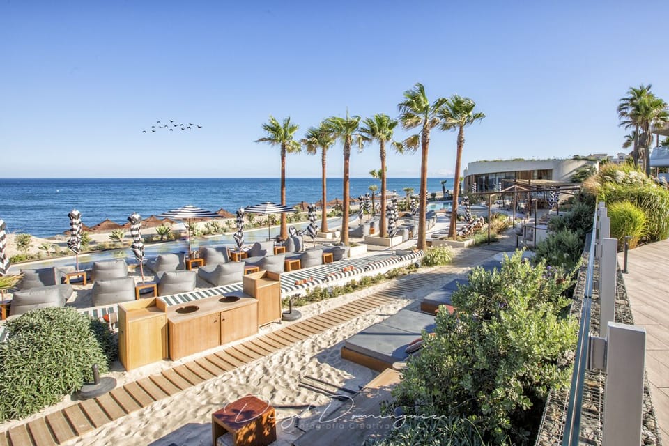 Beach and restaurant - The Edge