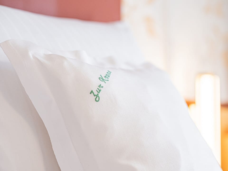 Single Room | In-room safe, desk, free WiFi, bed sheets