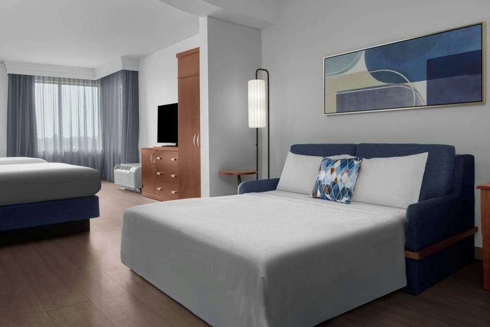 In-room safe, desk, laptop workspace, blackout drapes