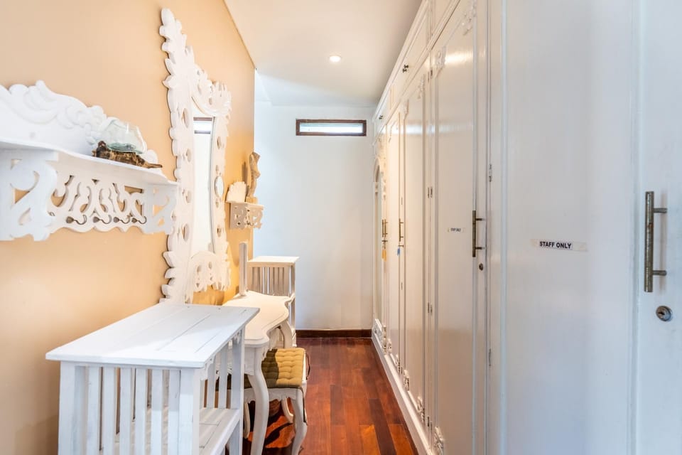 Murni Kejora - Beachfront Estate Sanur (1168)