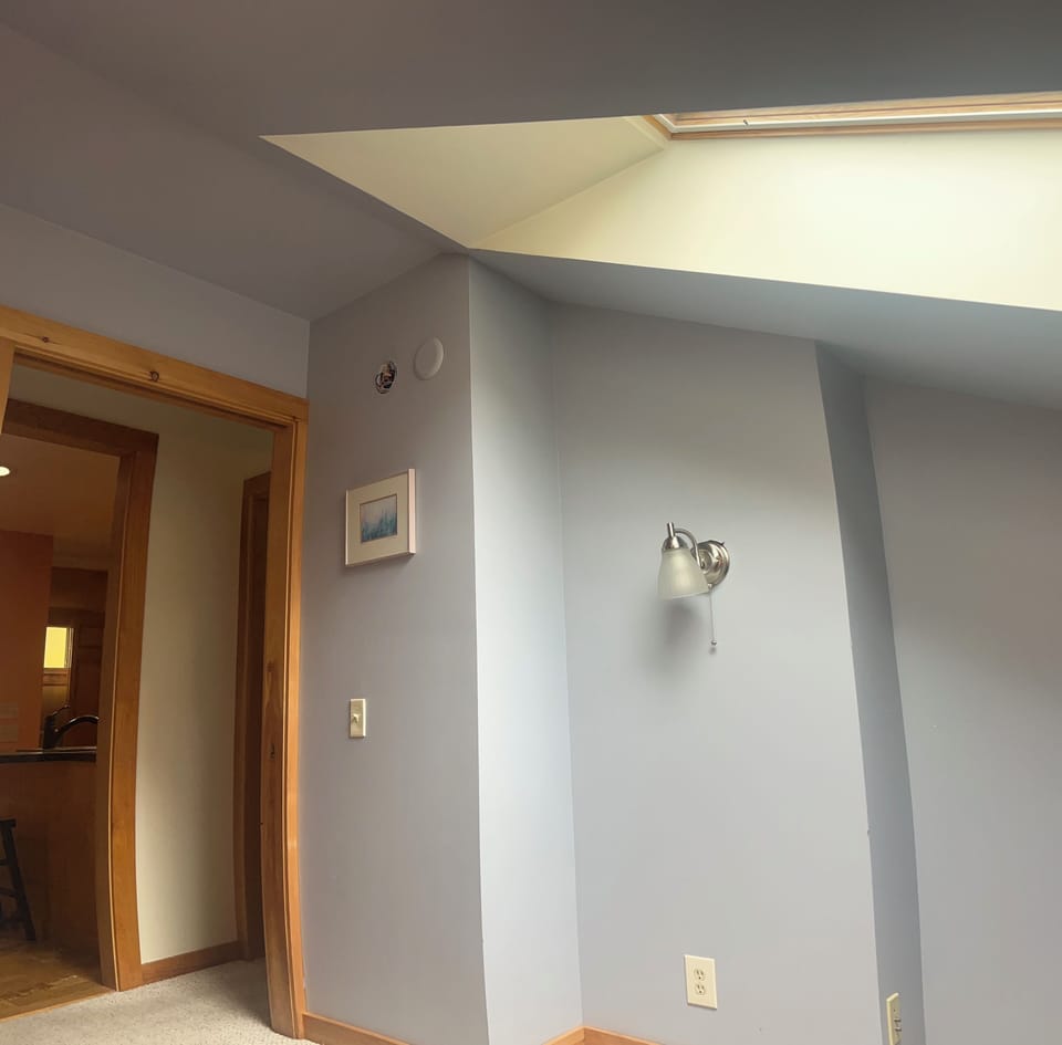 SITTING AREA WITH SKYLIGHT