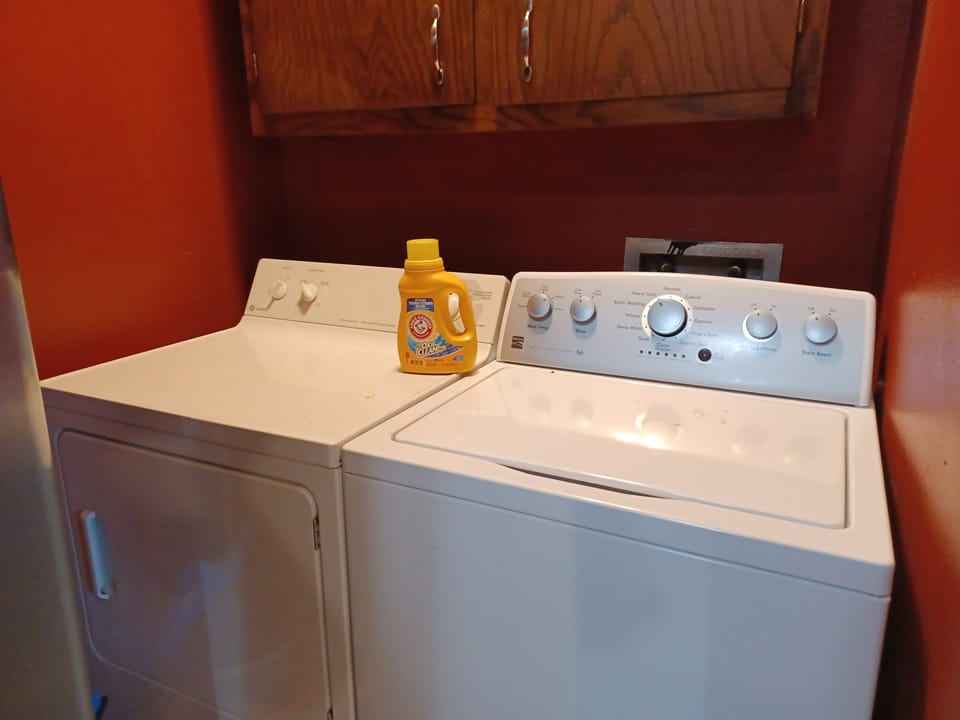 Huge Ruidoso W/ Game Room, Pool, 2 Balconies, 2 Kitchens - Sleeps 17! 6 Bedroom Condo by RedAwning Apartment in Ruidoso