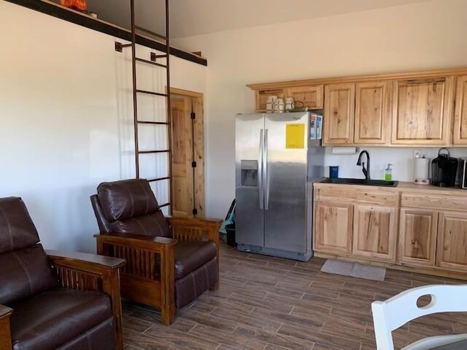 Cabin, 1 Bedroom | Private kitchen | Fridge, toaster