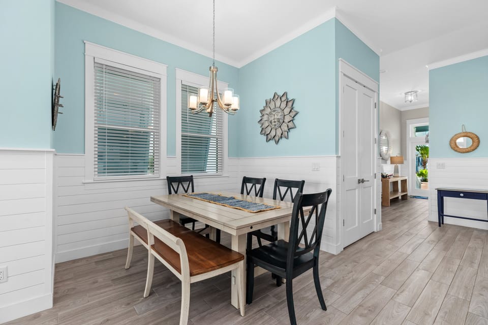 Cottage, 3 Bedrooms | Dining