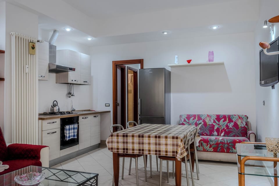 Apartment, 1 Bedroom, City View | Living room