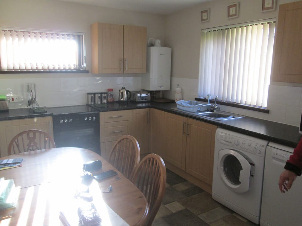 Bungalow, 3 Bedrooms, Patio | Interior