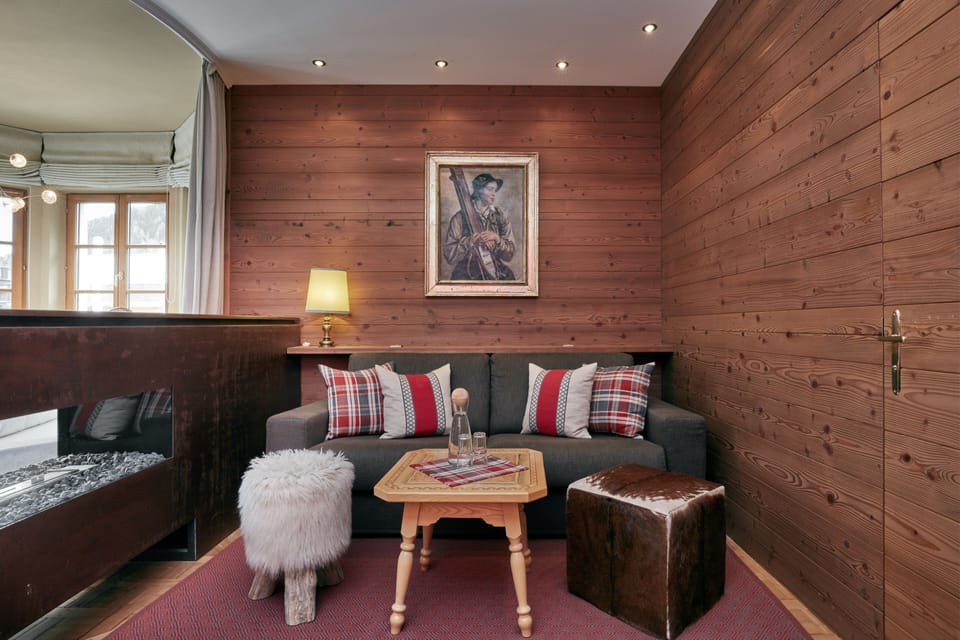 Junior Suite | Living area | TV, DVD player