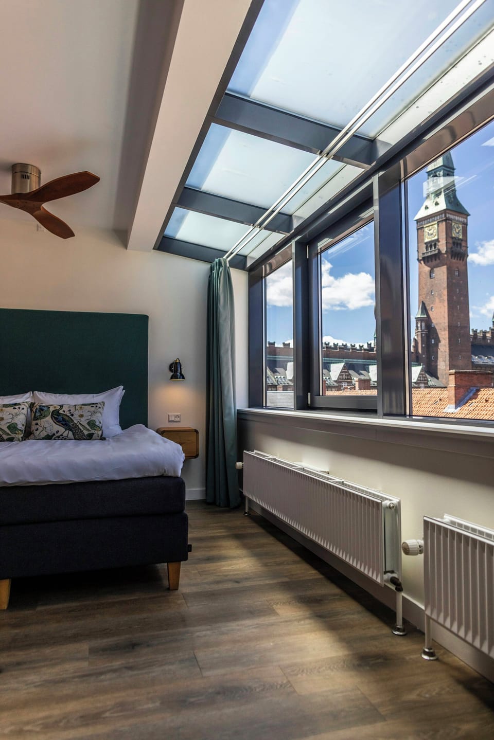 Suite (with a view) | 1 bedroom, WiFi (free), bed sheets