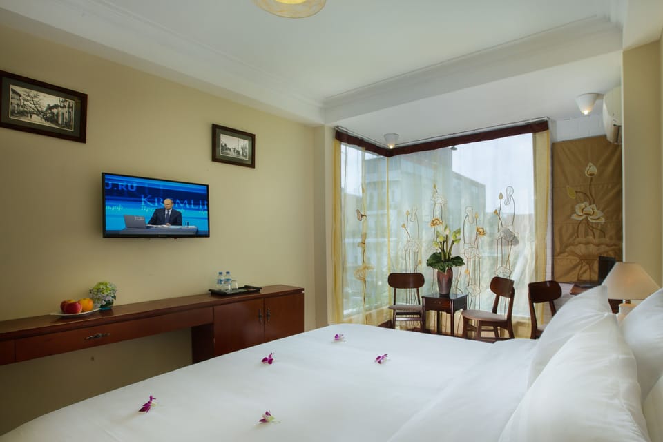 Minibar, in-room safe, desk, blackout drapes