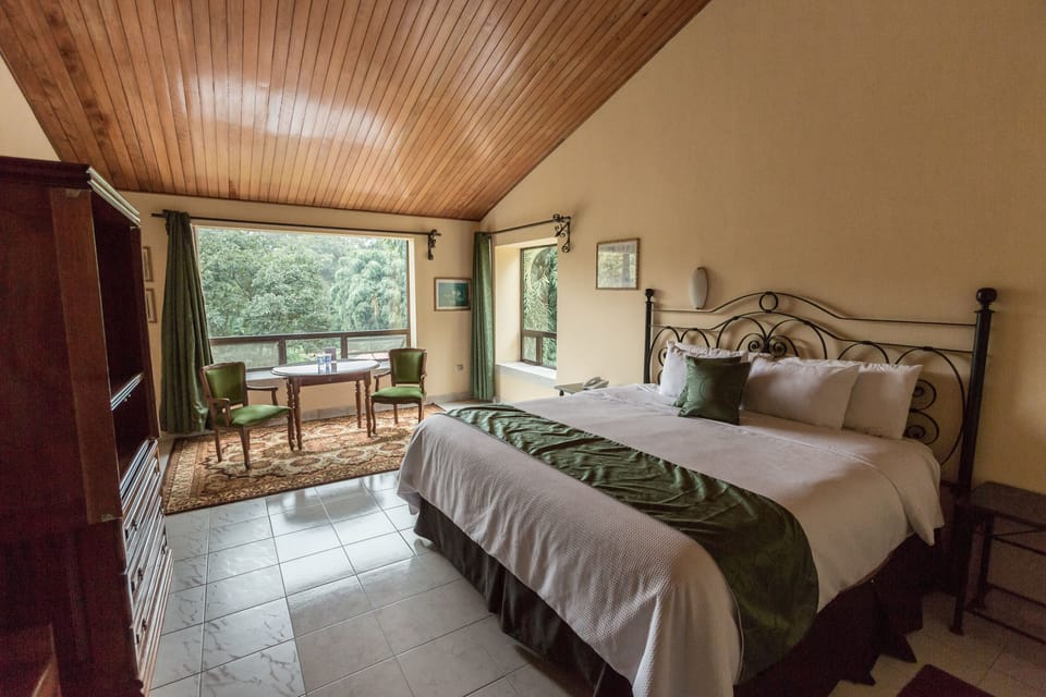 Junior Suite, 1 Bedroom | In-room safe, WiFi (free), bed sheets