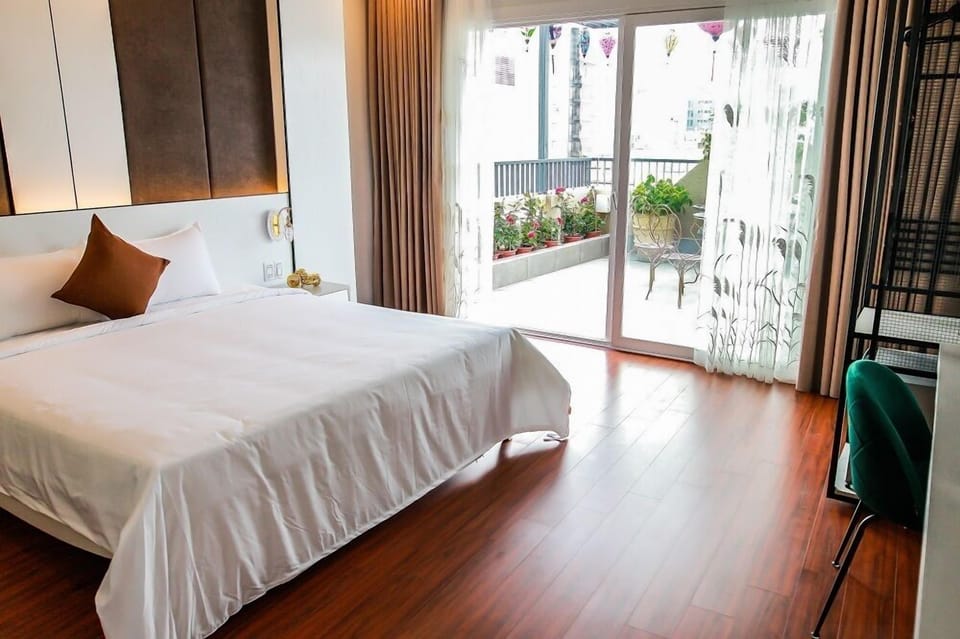 Apartment, 1 Bedroom | Minibar, desk, blackout drapes, WiFi (free)