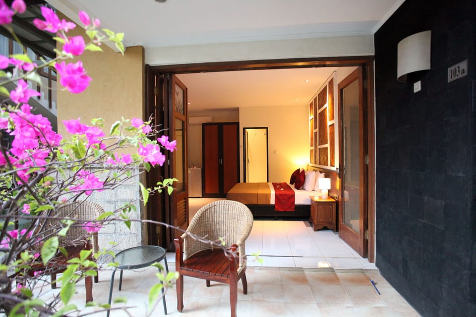 Deluxe Room, Non Smoking | Individually furnished, desk, soundproofing, free WiFi