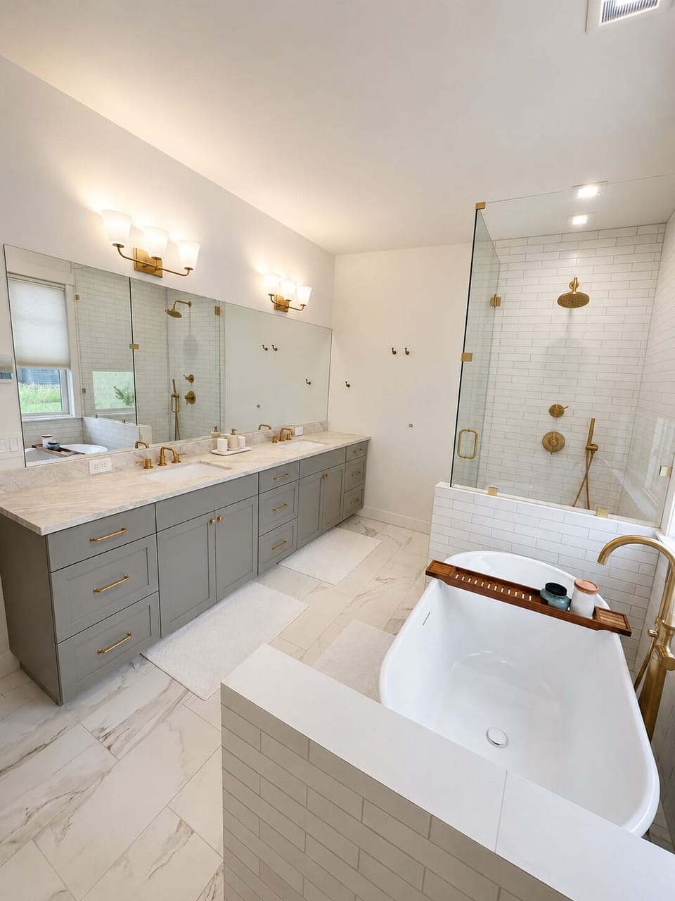 2nd Floor Hallway Bathroom