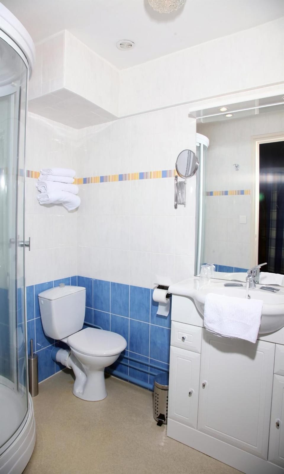 Free toiletries, hair dryer