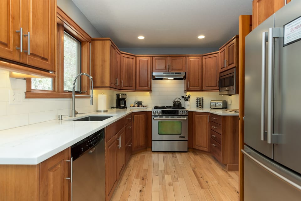 Fully stocked kitchen with all cooking equipment