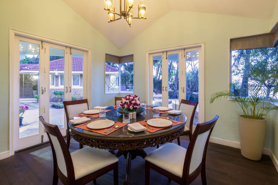 Villa | Living area | 45-inch TV with cable channels