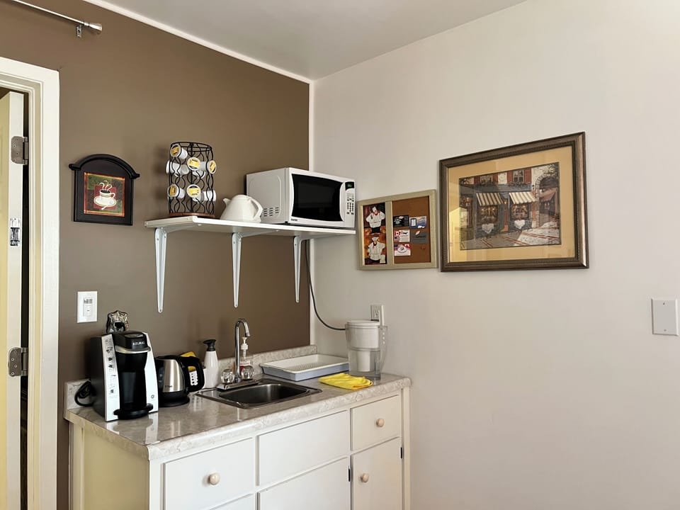 Hypo-allergenic bedding, down comforters, pillowtop beds