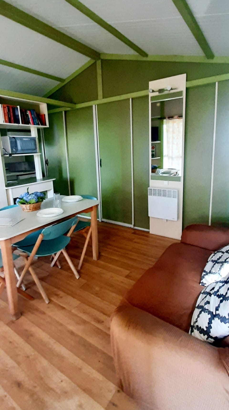 Bungalow, Sea View | Living area | TV