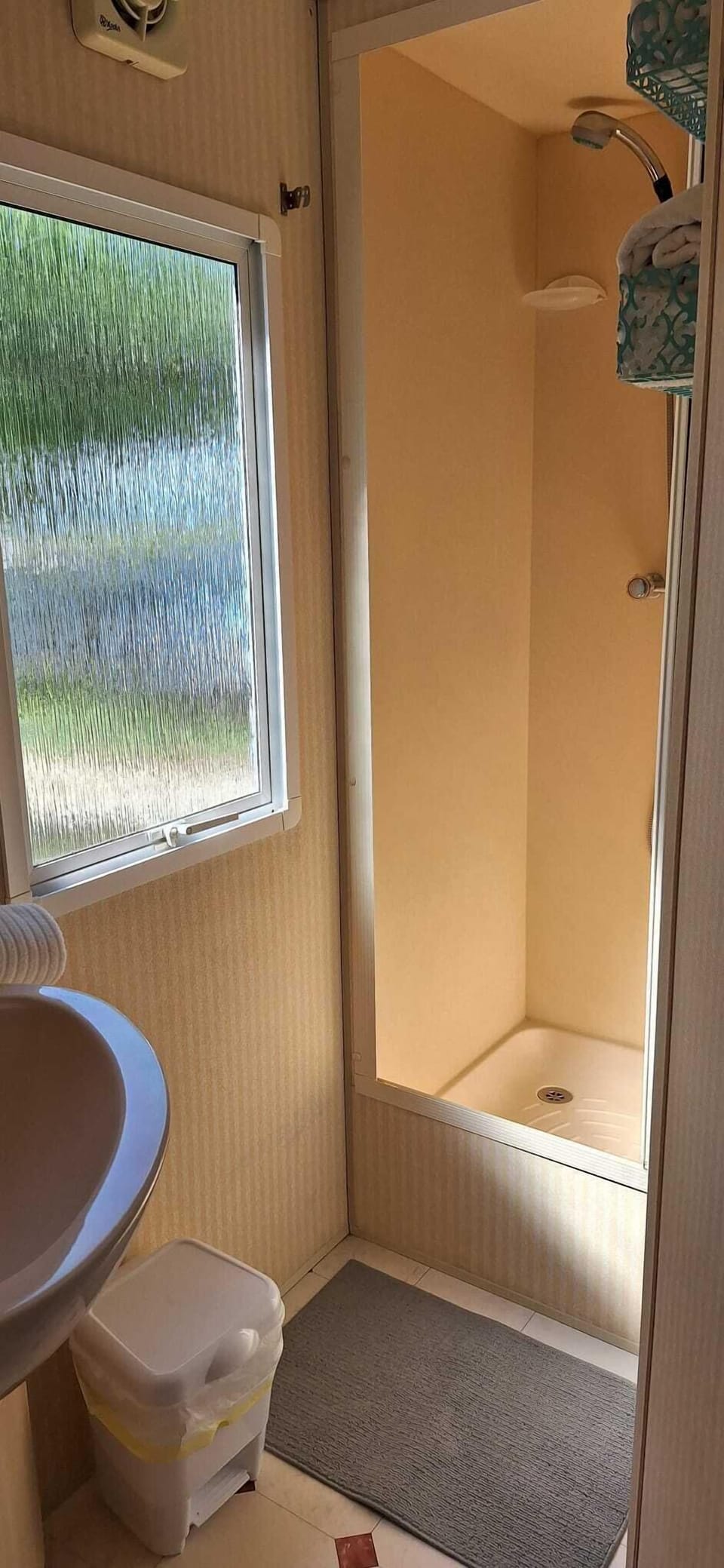 Mobile Home | Bathroom