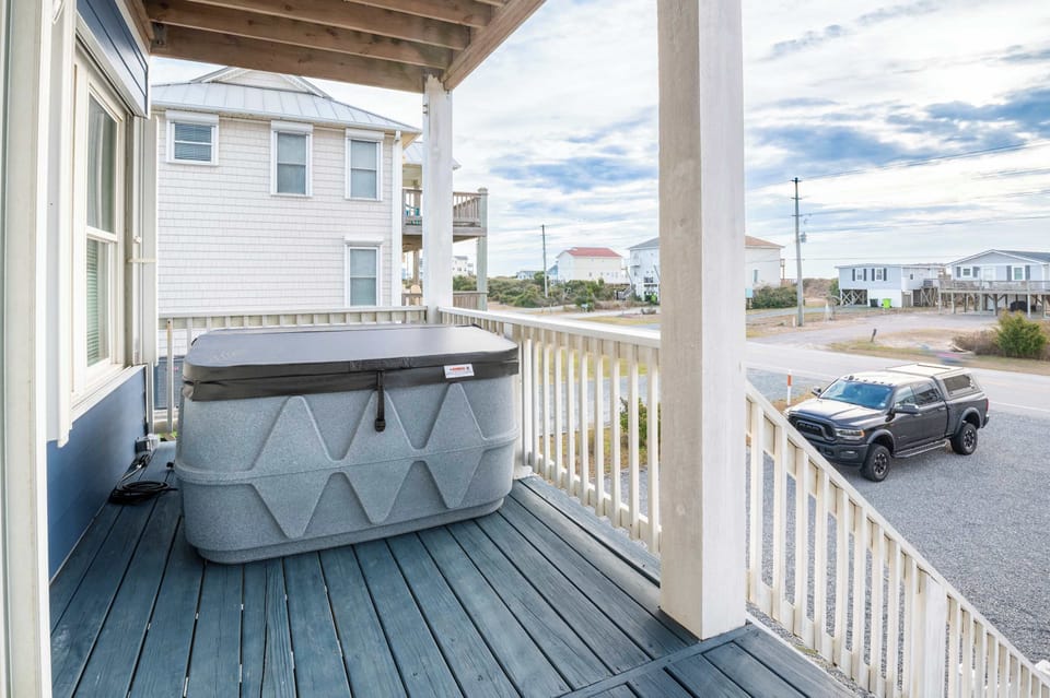 Level 2-Hot Tub
