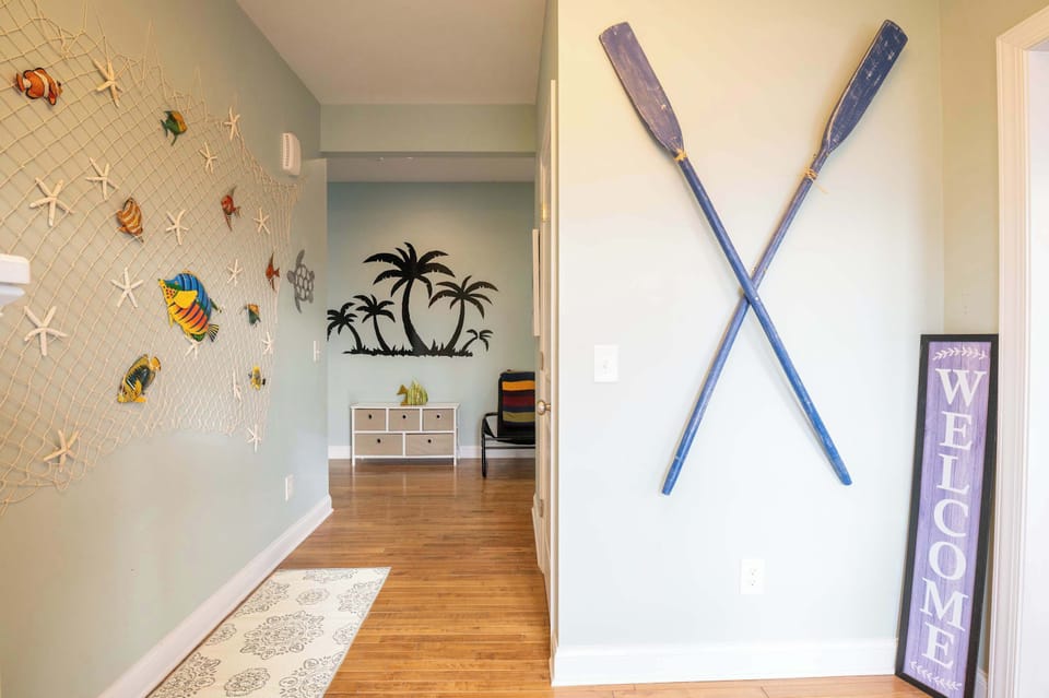 Level 2 Hallway Entry