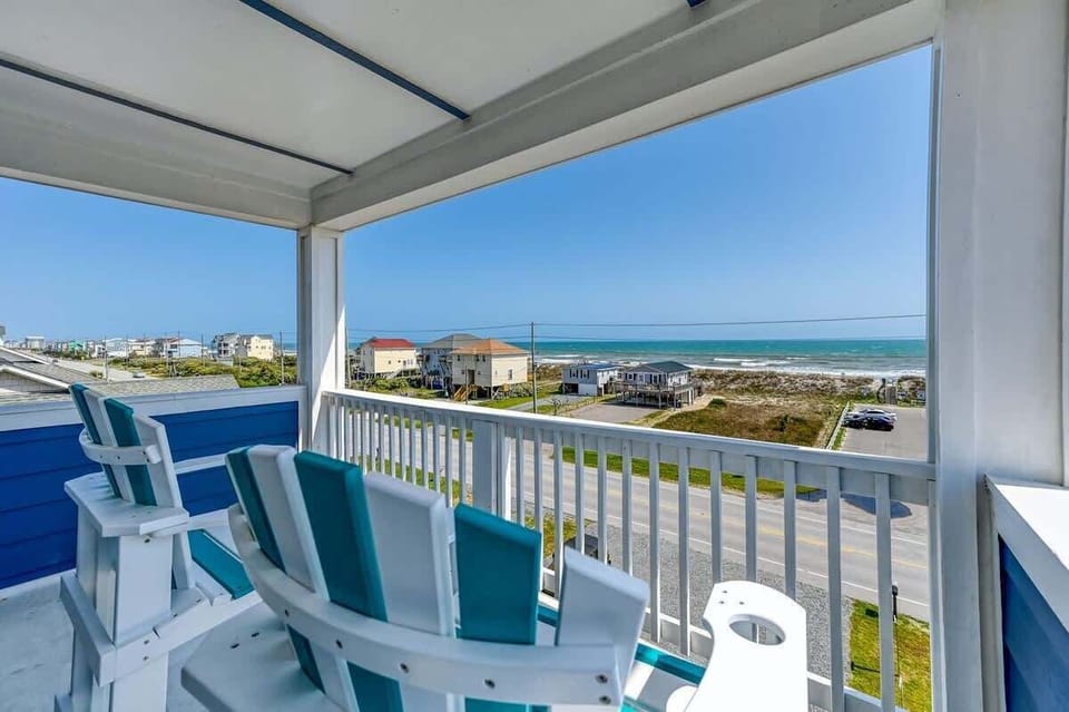 Level 4-Top Floor Teen Lounge Ocean View Porch