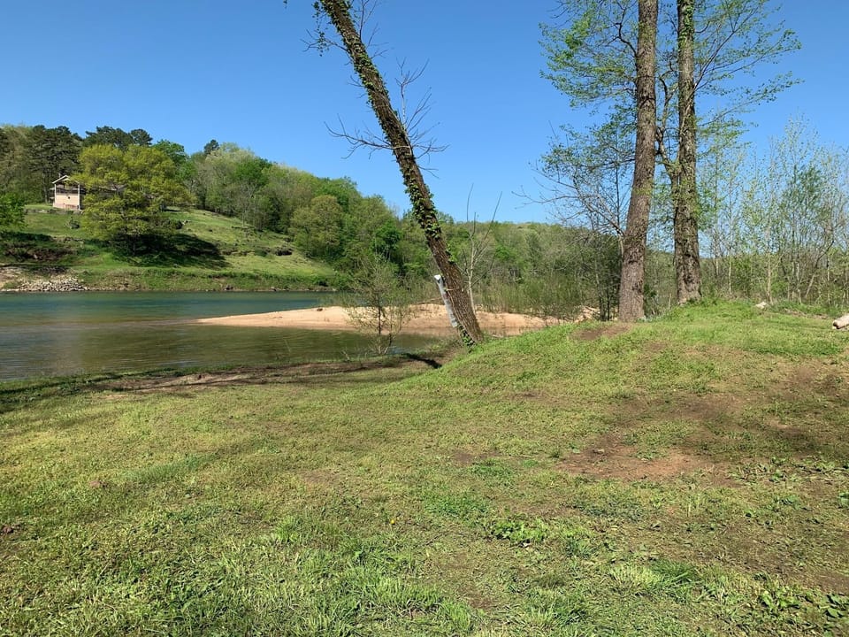 River Frontage that can be used for parking, camping, etc