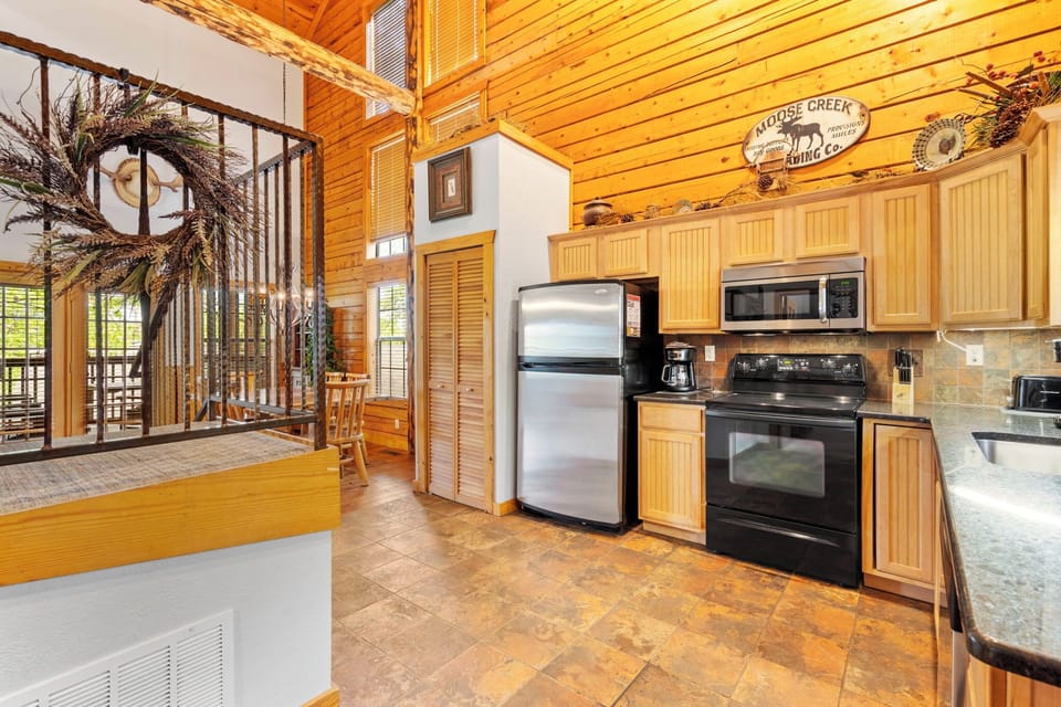 Full Kitchen