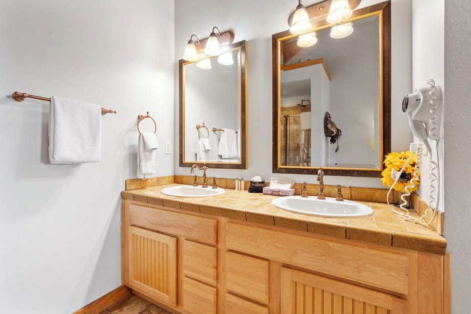 Cabin One, BathroomTwo-Upstairs double Vanity