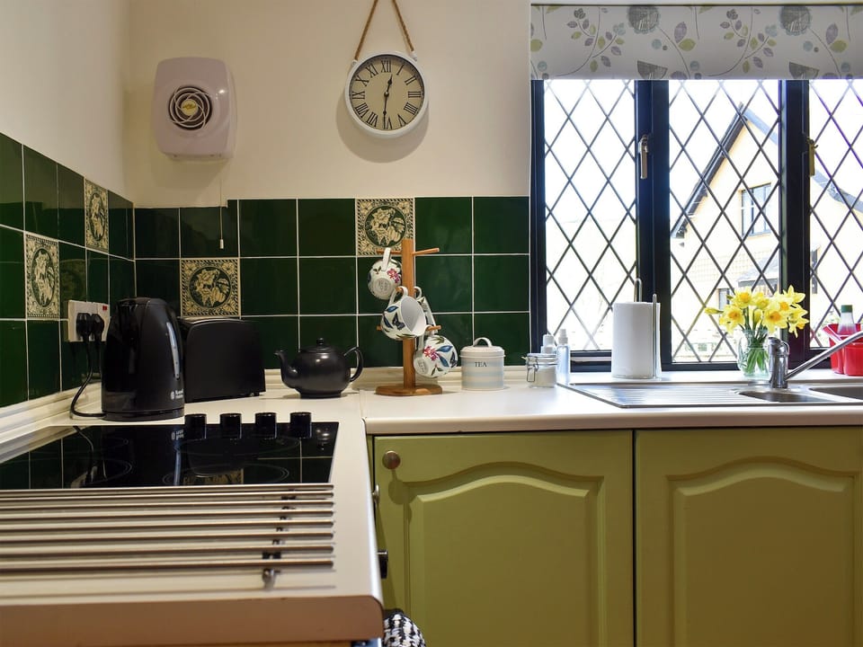 Kitchen/diner | Barn Court Cottage, Washfield, near Tiverton