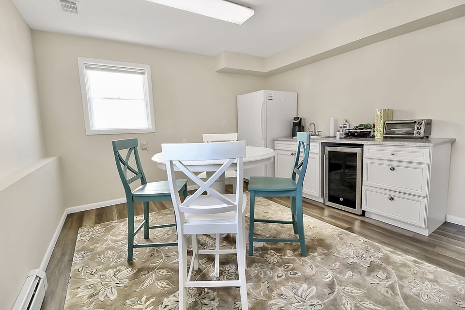 Kitchenette - Lower Level Suite