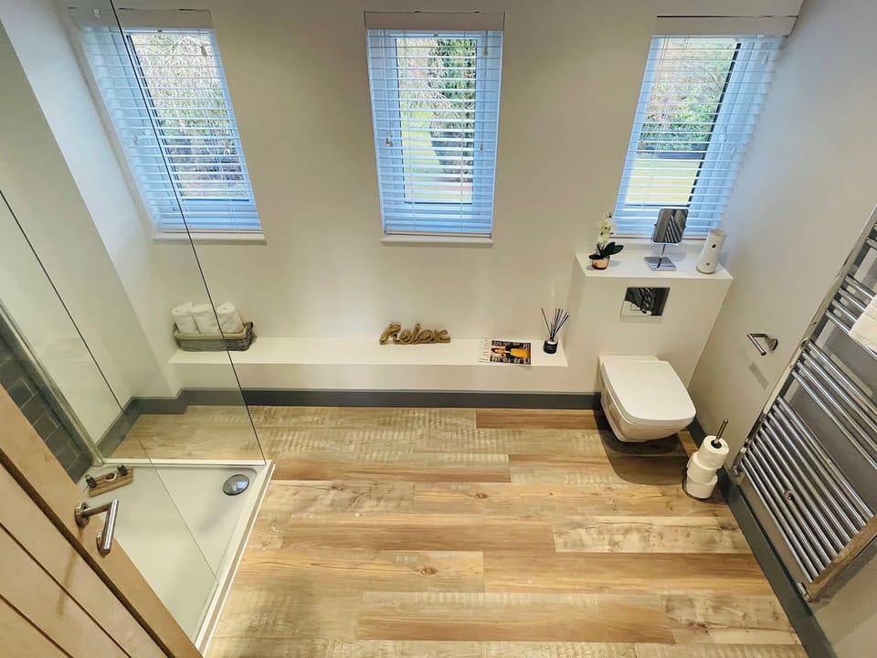 Shower room | Warren House Retreat, Maldon