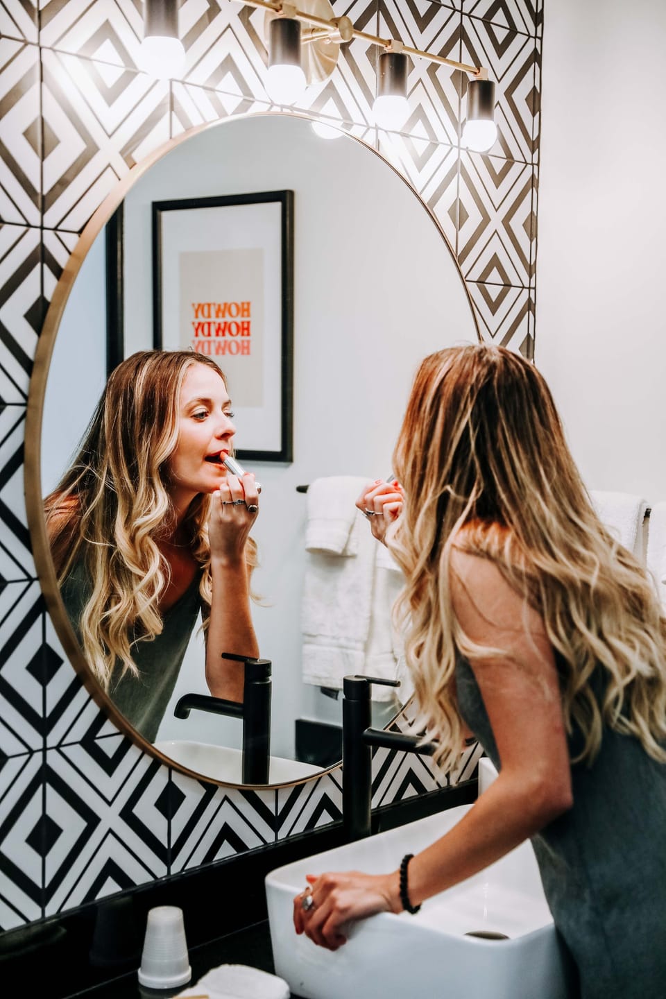 Combined shower/tub, hair dryer, towels, soap