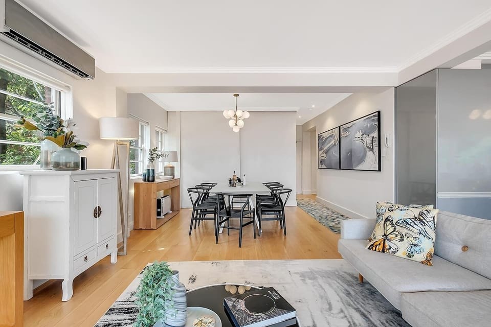 Heatherbrae I - Luxurious 3 Bed Apartment, World Class Harbour Bridge Views.