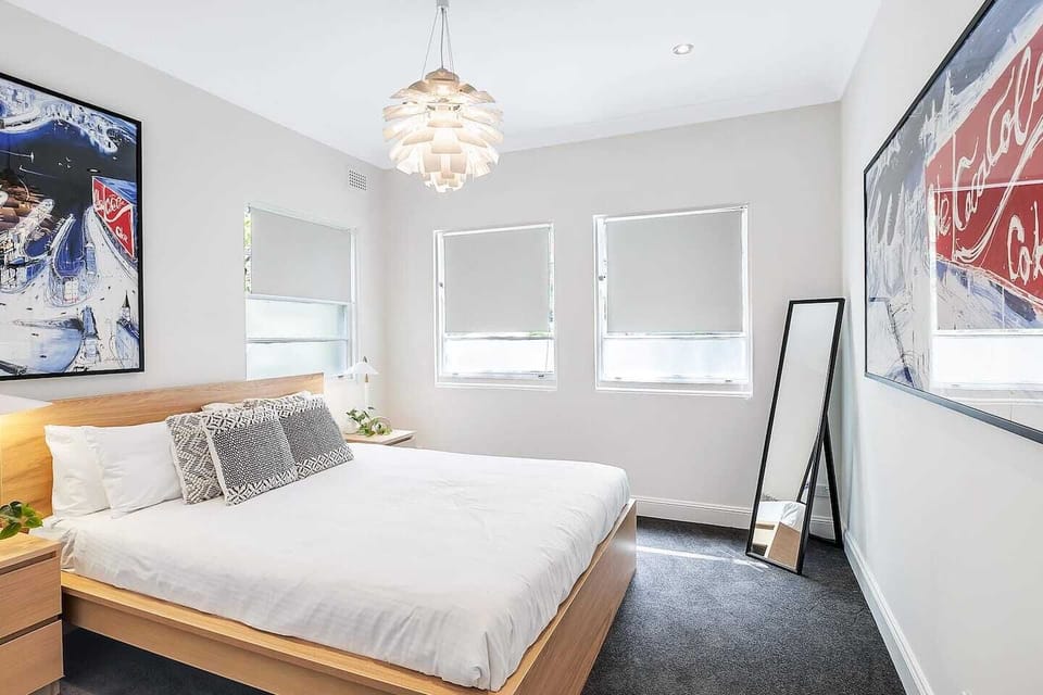Heatherbrae II - I - Chic 2 Bed Apartment, Stunning Harbour Bridge Views. Artwork done by Mark Hangham, Sydney, gallery and curated by Margaux De Manning. Photography by Lovespace Photography, Sydney, Australia.