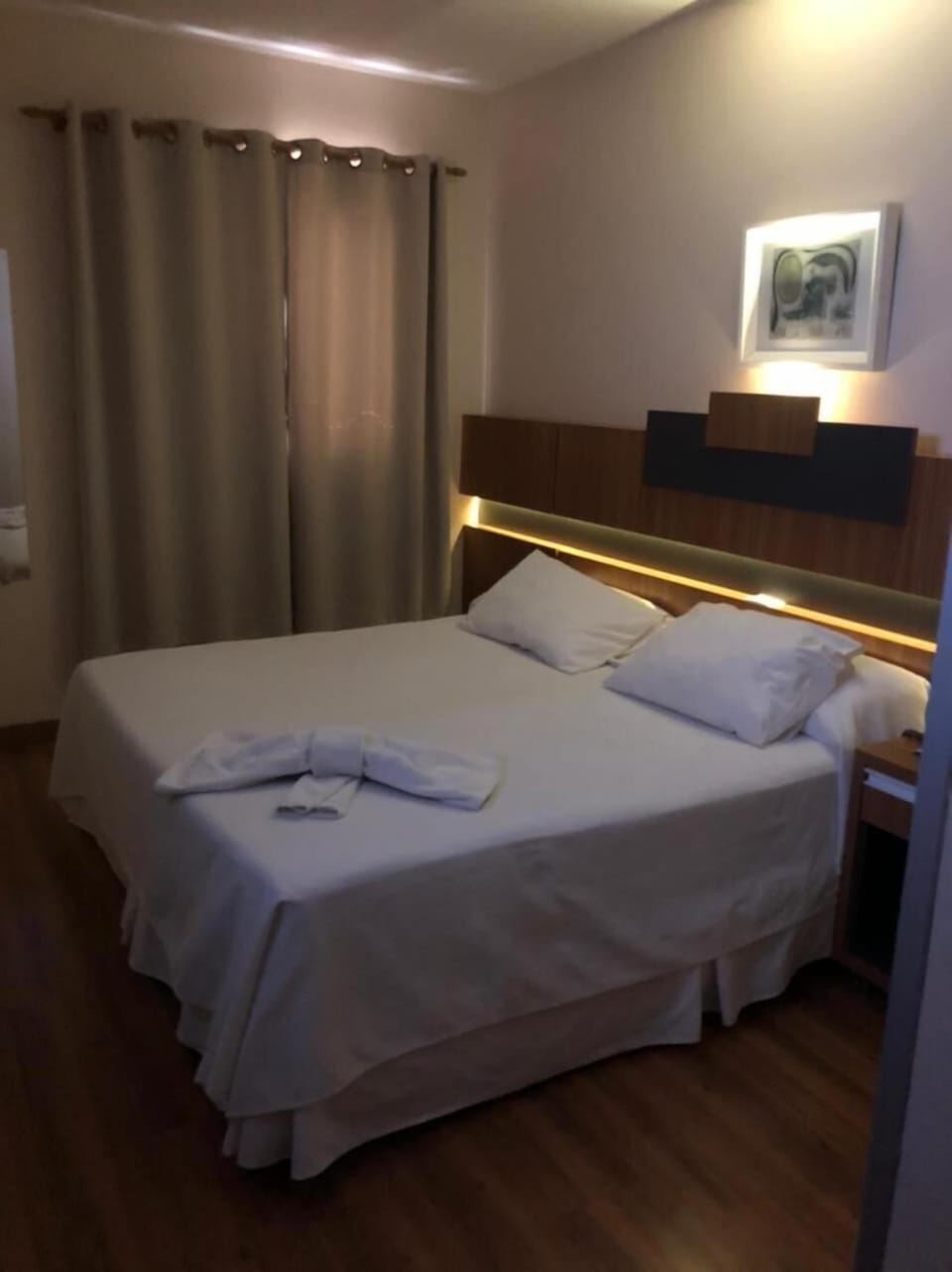 Premium bedding, down comforters, pillowtop beds, minibar