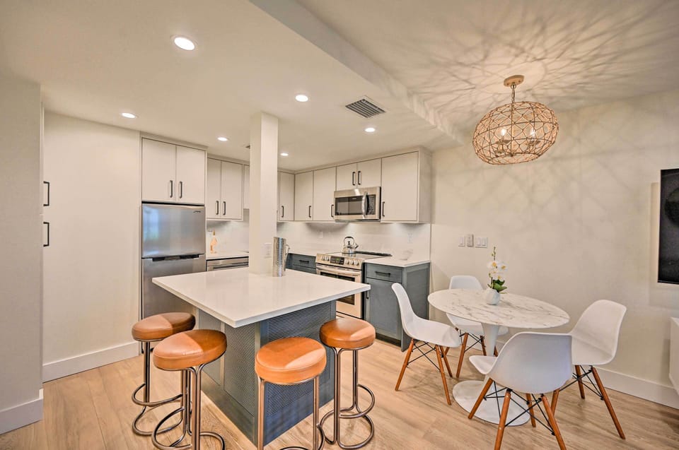 Dining Table | Breakfast Bar