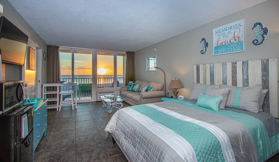 Queen bed and sleeper sofa 