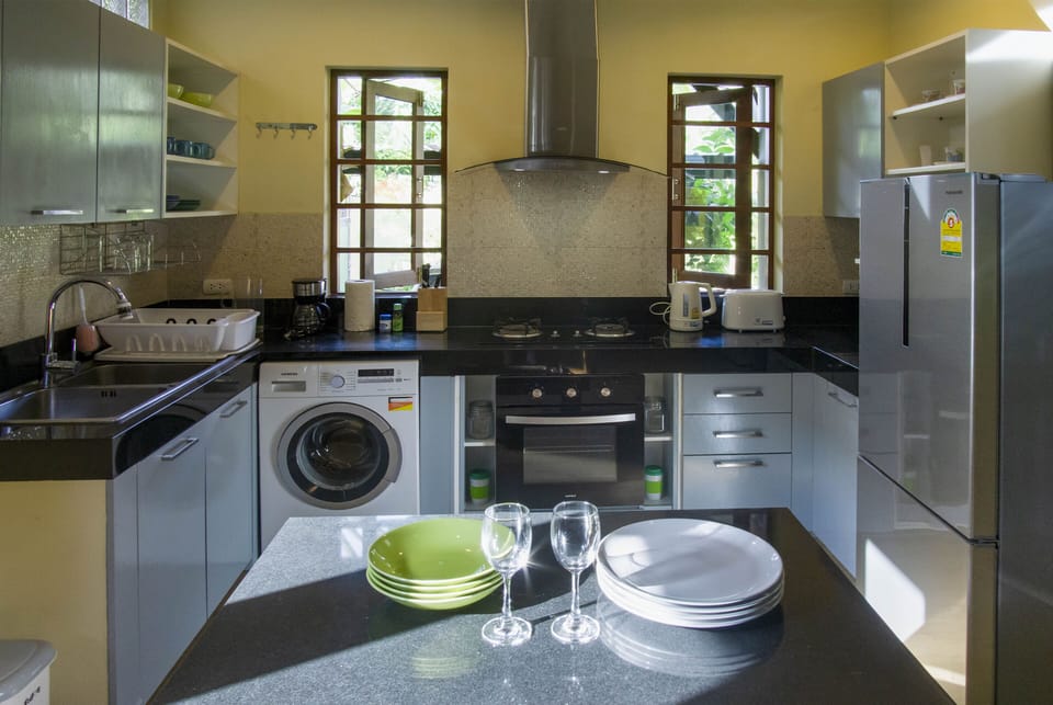 Oven, gas hob, microwave, washing machine,fridge & freezer, toaster, blender etc