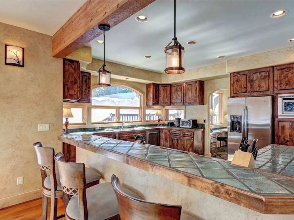 Large Kitchen