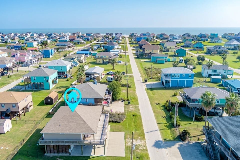 House, 3 Bedrooms | Aerial view