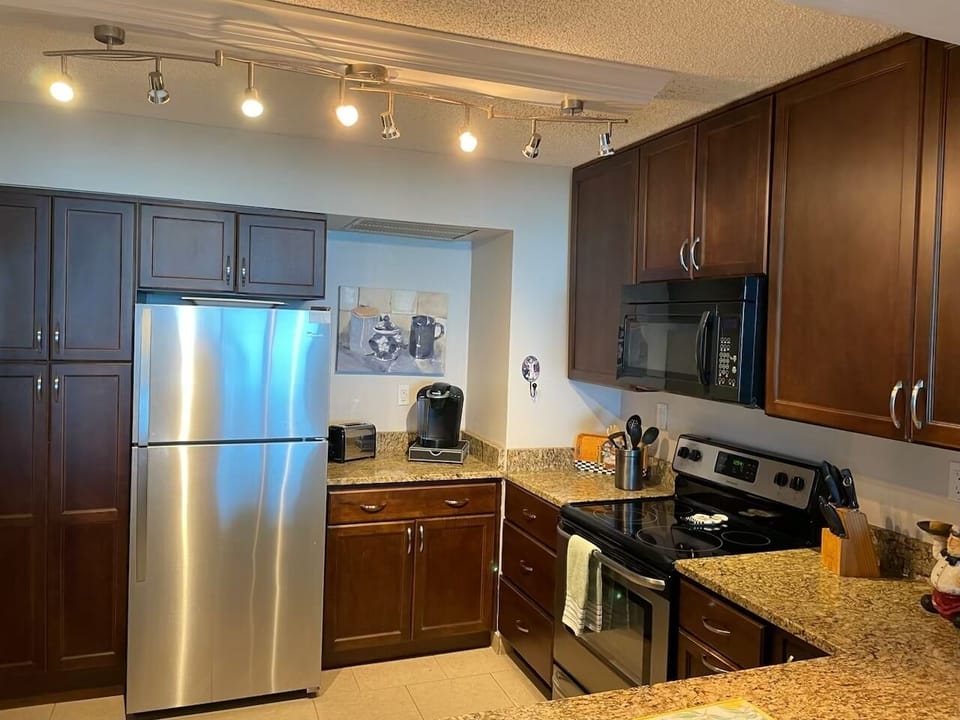 Fully equipped kitchen