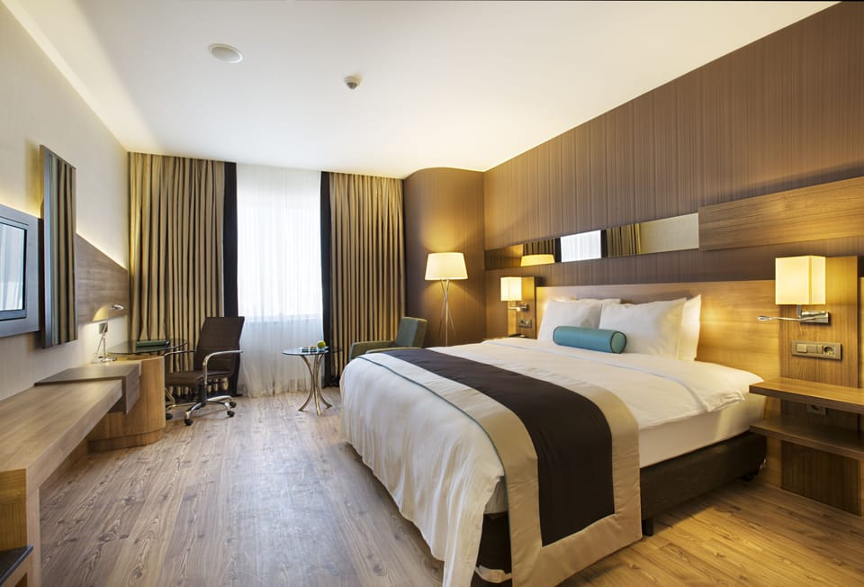 Minibar, in-room safe, desk, soundproofing