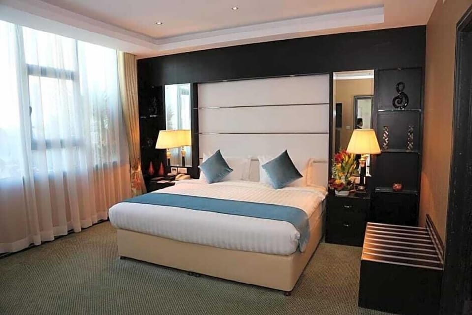 Down comforters, minibar, in-room safe, desk
