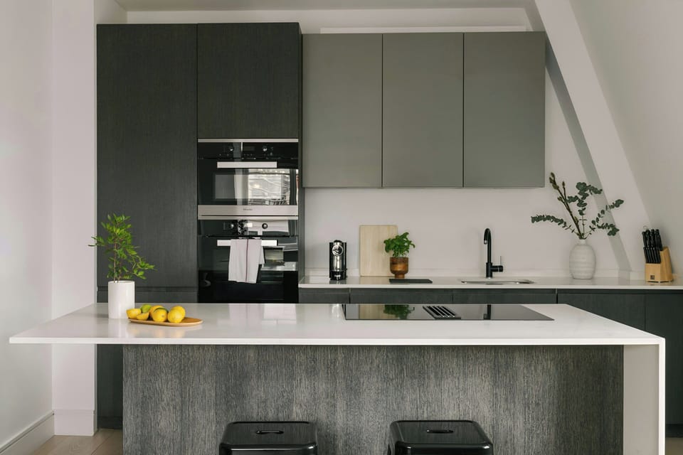 Individually furnished, desk, laptop workspace, free WiFi