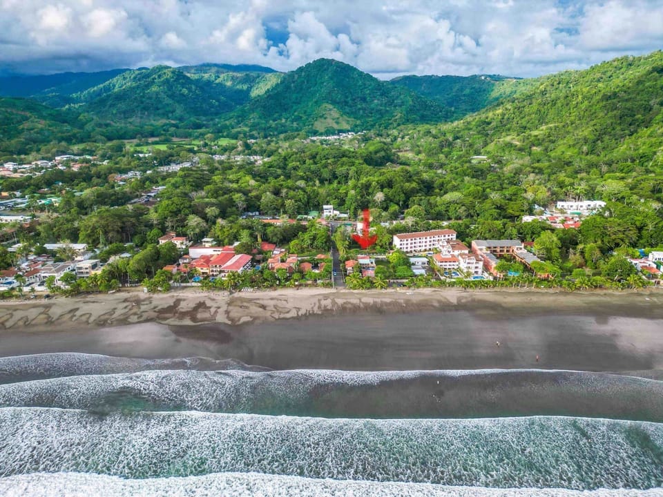Sonidos Beach Mountains Drone