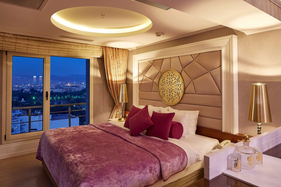 Presidential Suite | Premium bedding, minibar, in-room safe, soundproofing